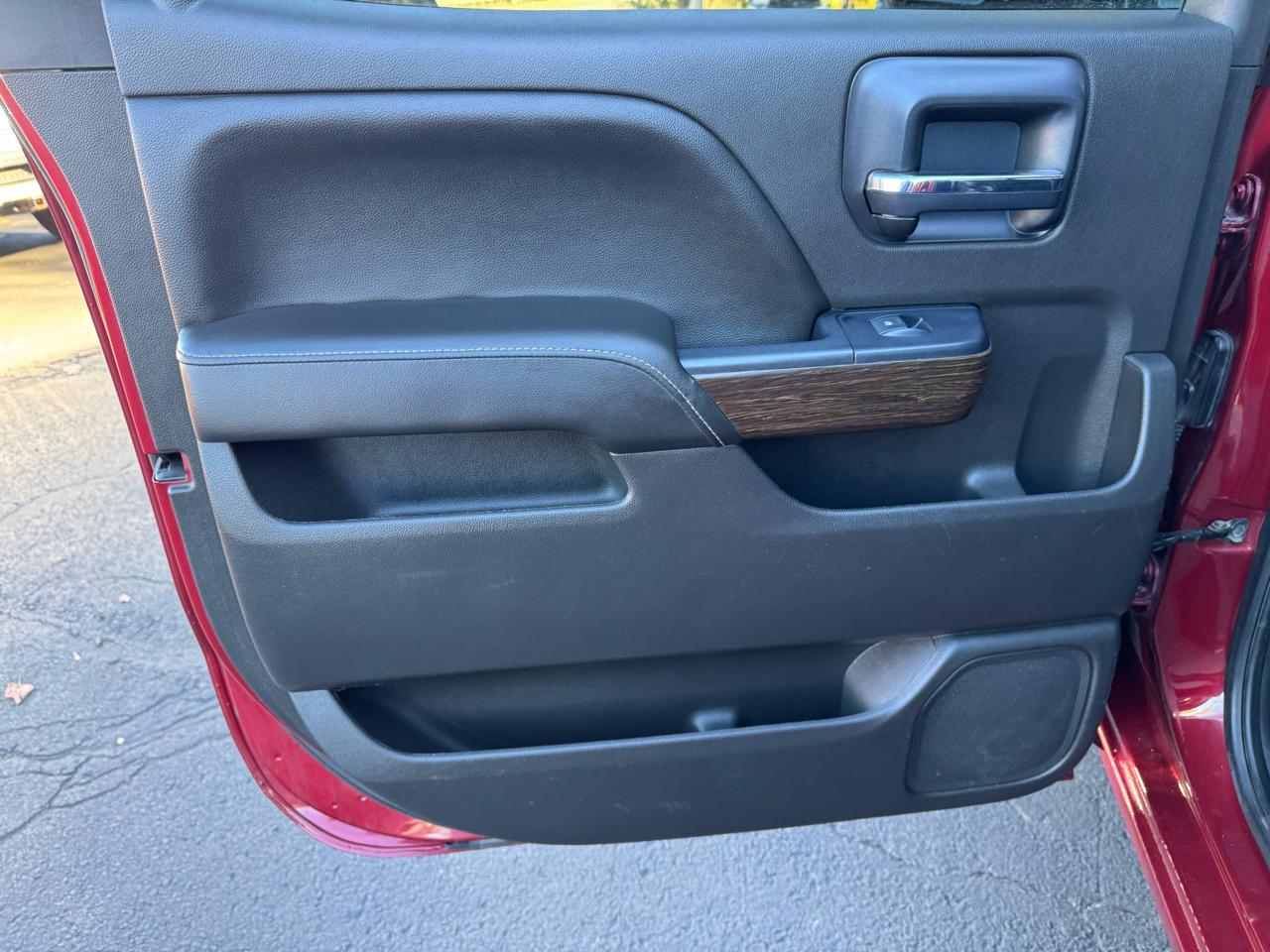 GMC Sierra 1500 4WD Crew Cab 143.5" Denali 2018