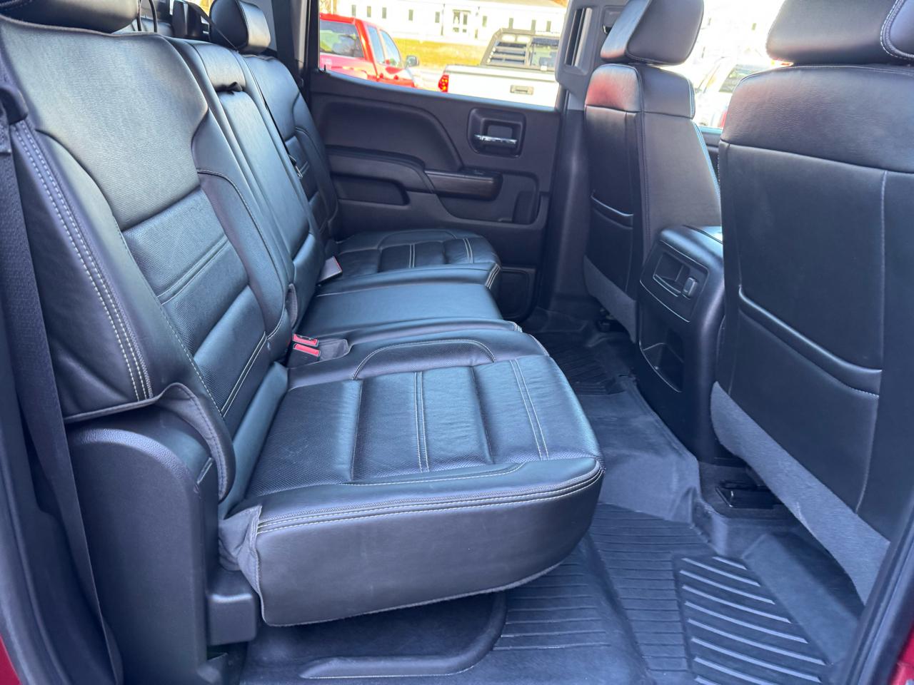 GMC Sierra 1500 4WD Crew Cab 143.5" Denali 2018