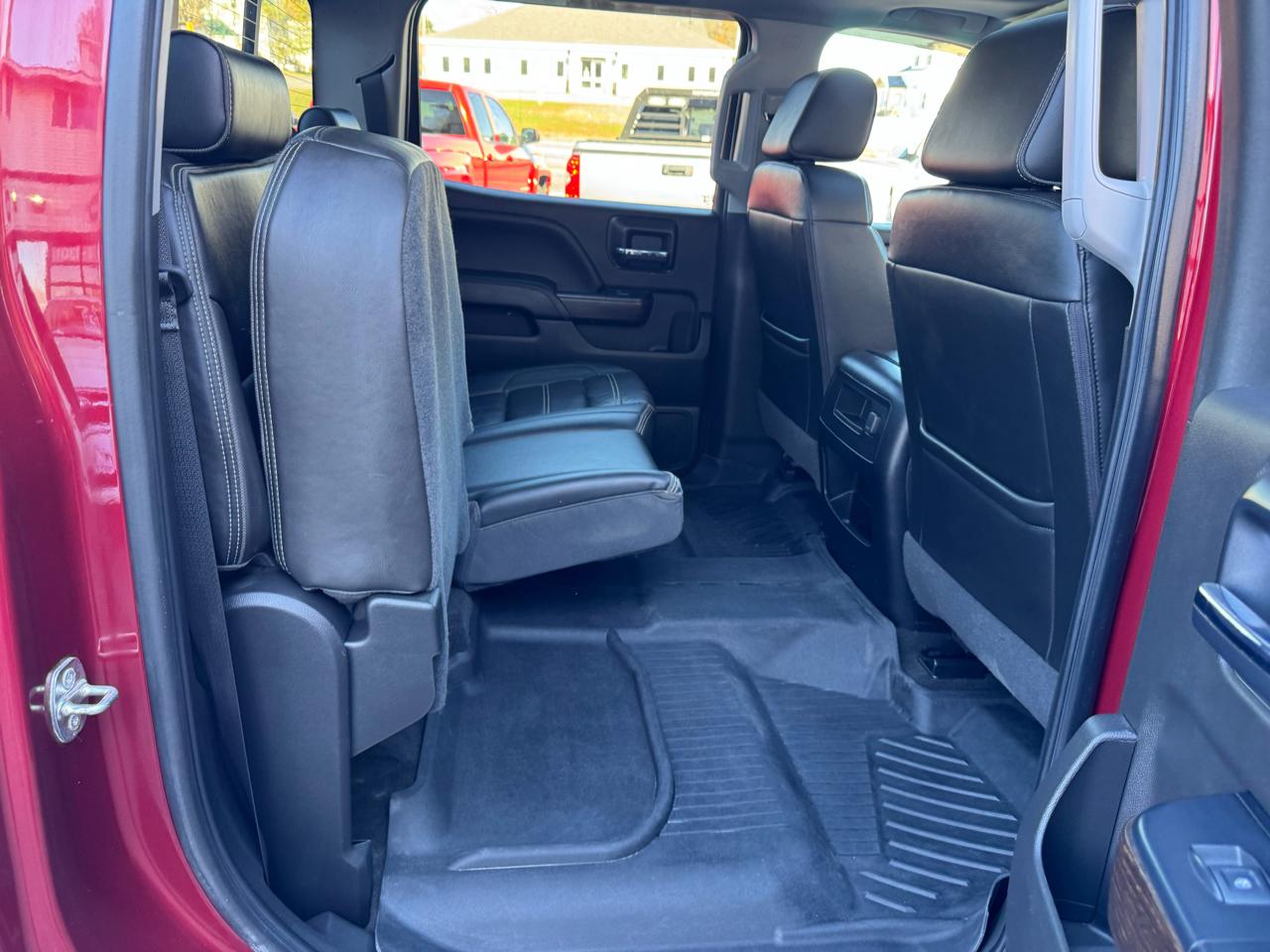 GMC Sierra 1500 4WD Crew Cab 143.5" Denali 2018