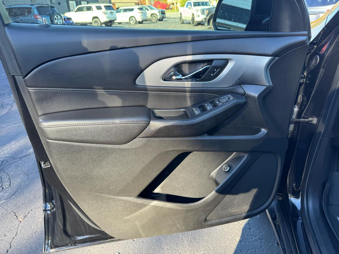 Chevrolet Traverse AWD 4dr LT Leather 2022