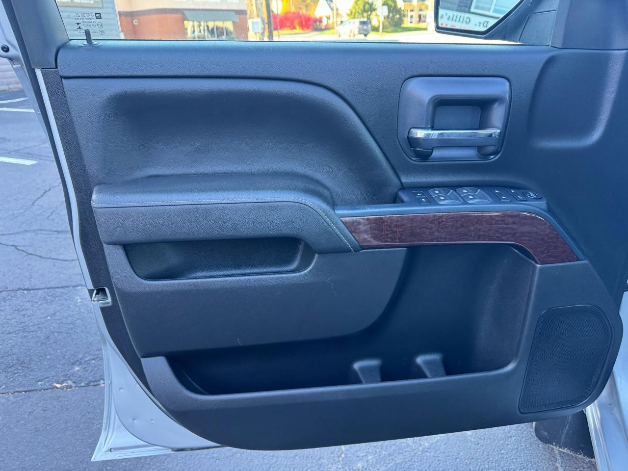 GMC Sierra 1500 4WD Double Cab 143.5" SLE 2018