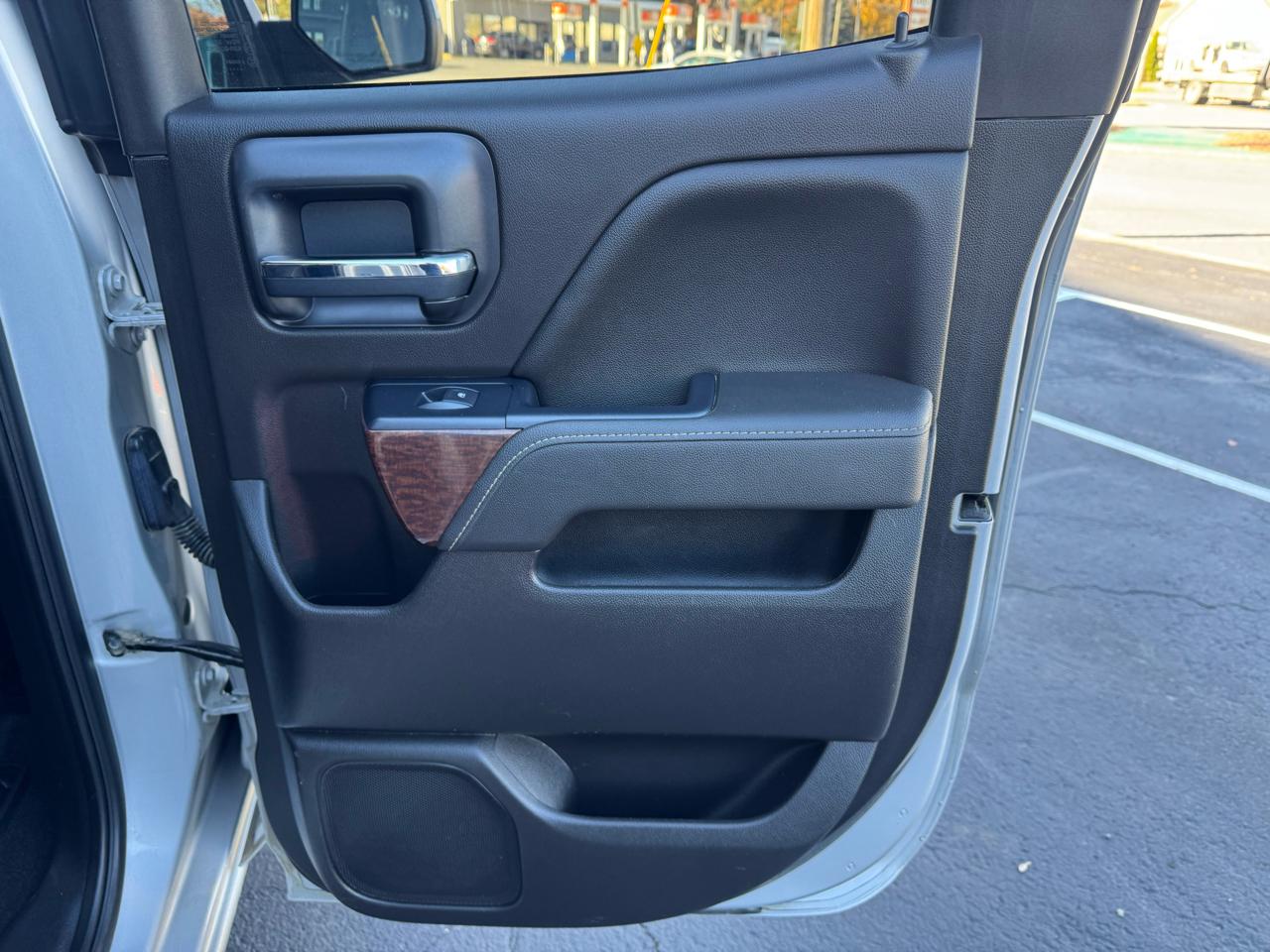 GMC Sierra 1500 4WD Double Cab 143.5" SLE 2018