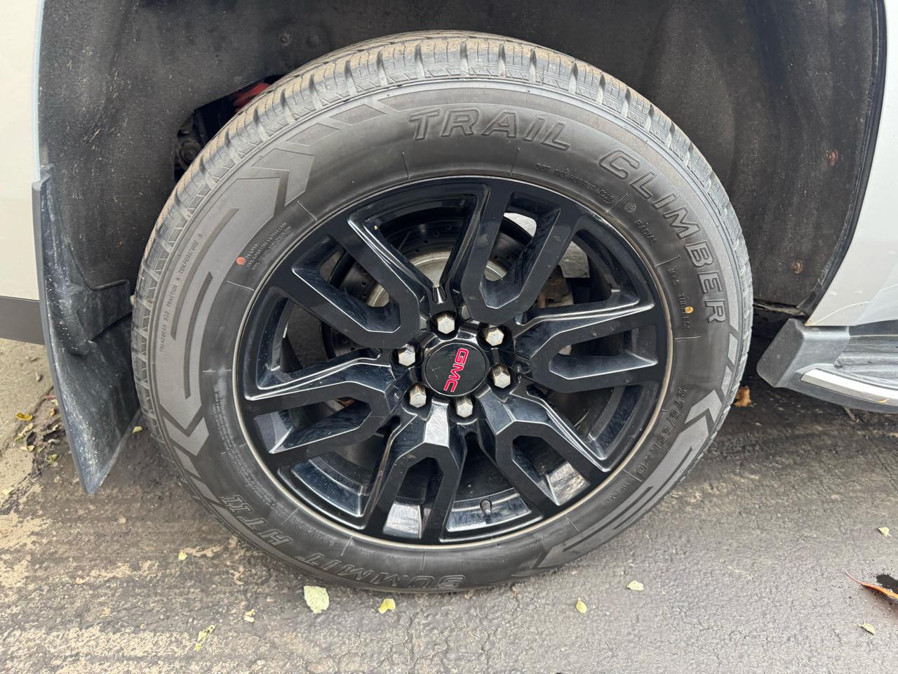 GMC Yukon 4WD 4dr SLT 2017