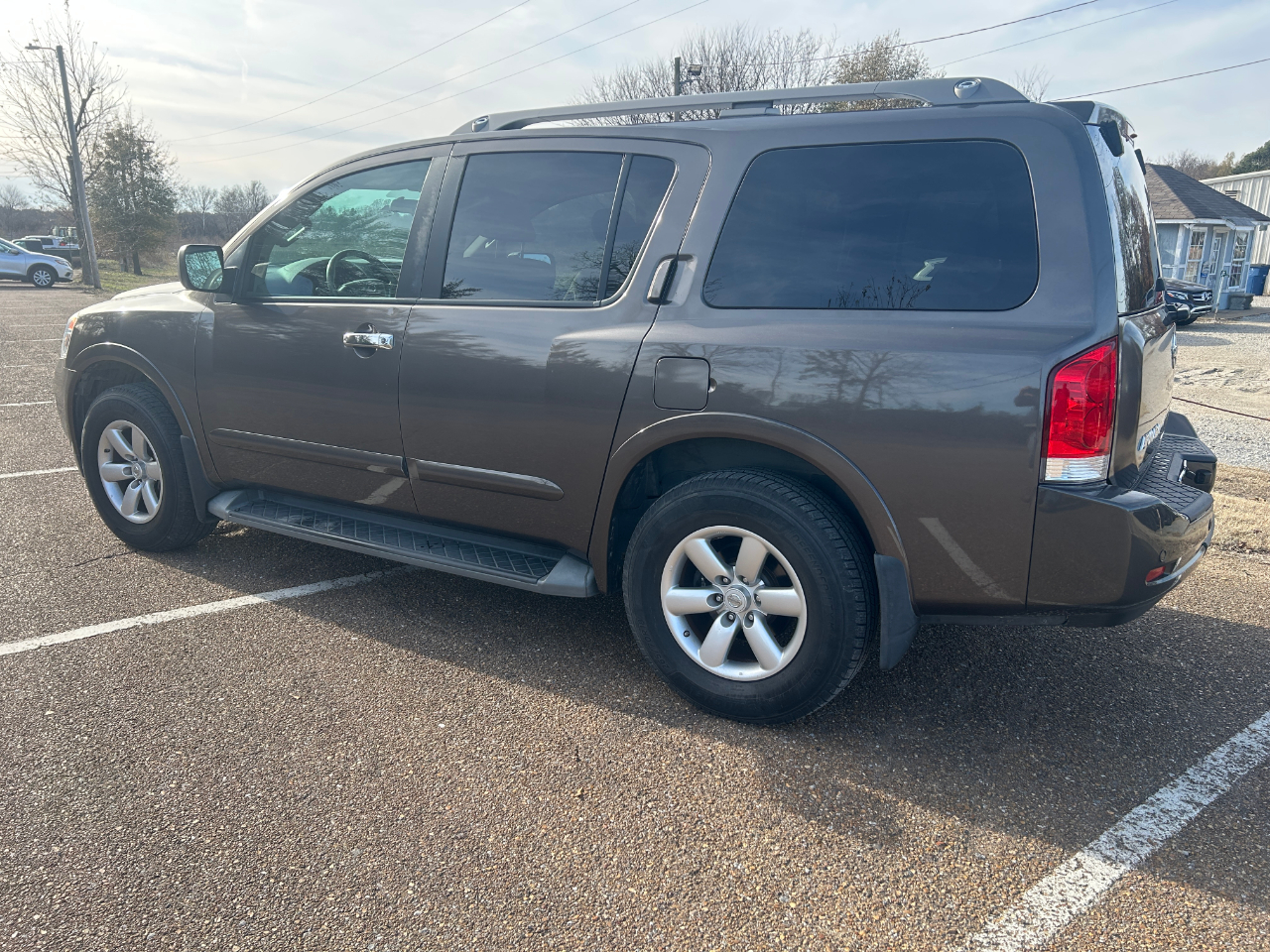 Nissan Armada SV 2WD 2015