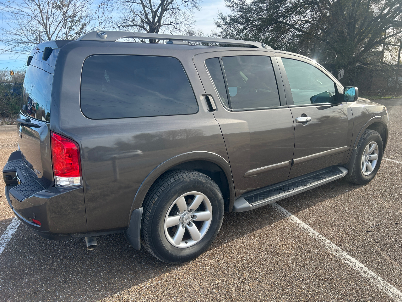 Nissan Armada SV 2WD 2015