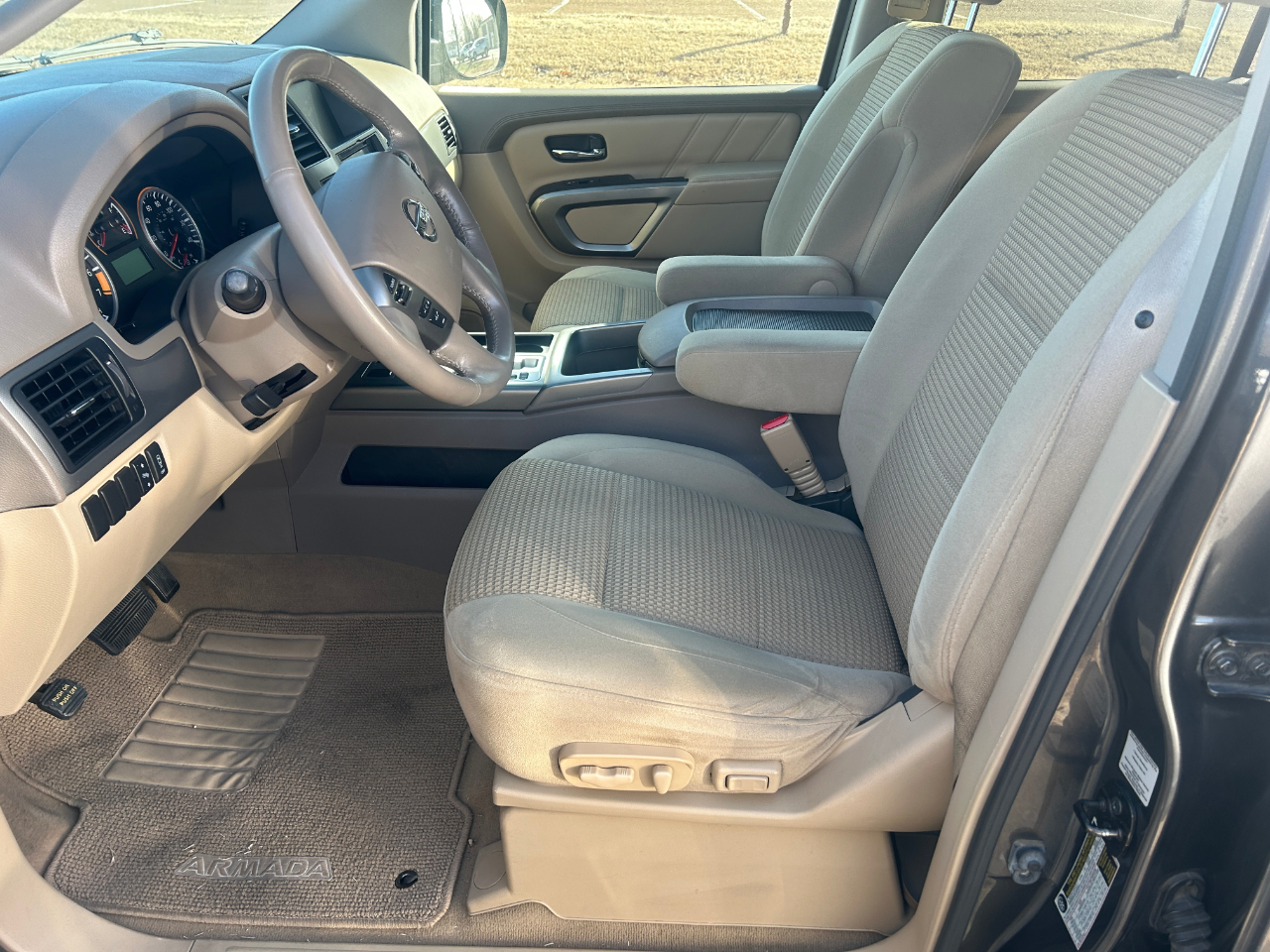 Nissan Armada SV 2WD 2015