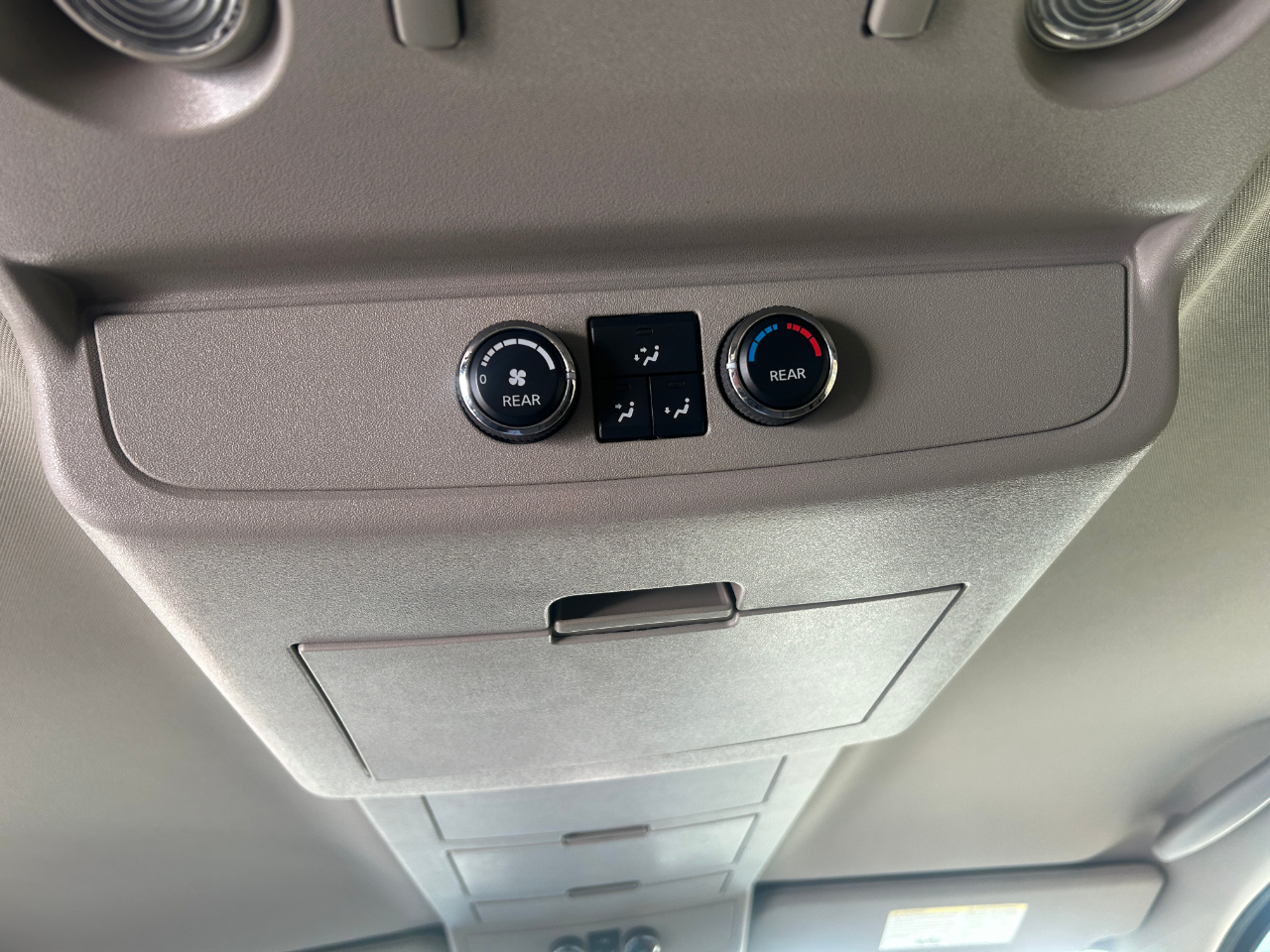 Nissan Armada SV 2WD 2015