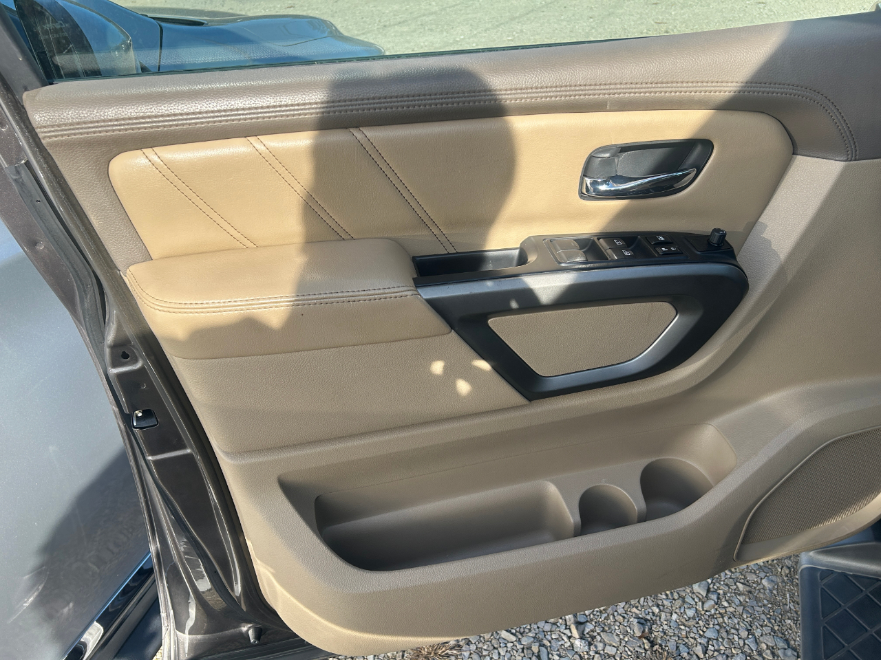 Nissan Armada SV 2WD 2015