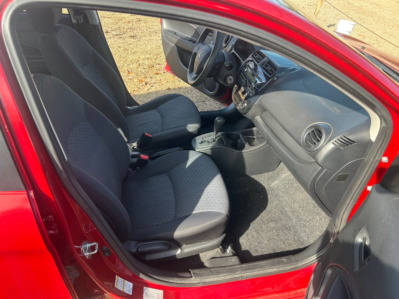 Mitsubishi Mirage DE 4D Hatchback 2015