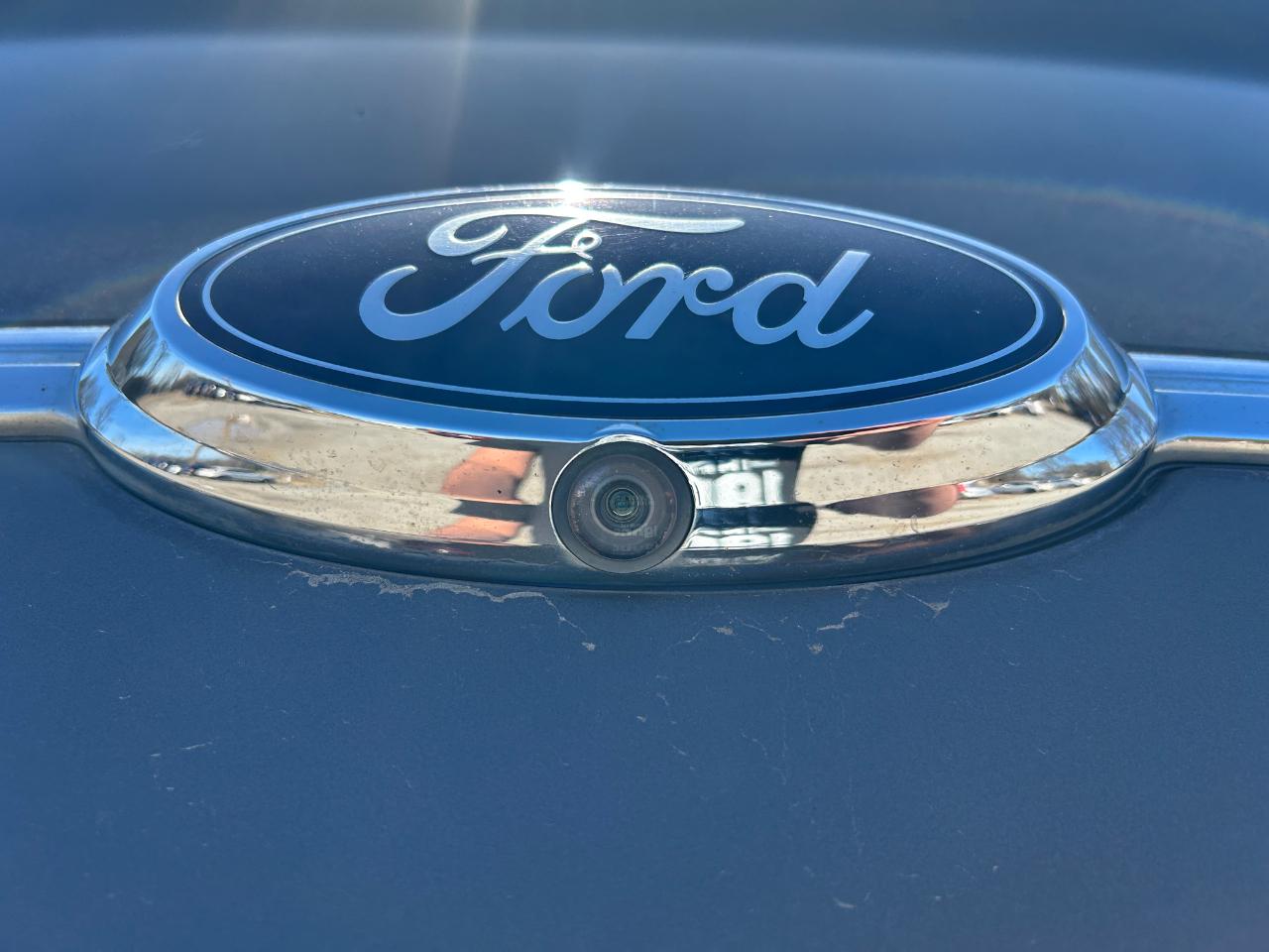 Ford Taurus Limited FWD 2016