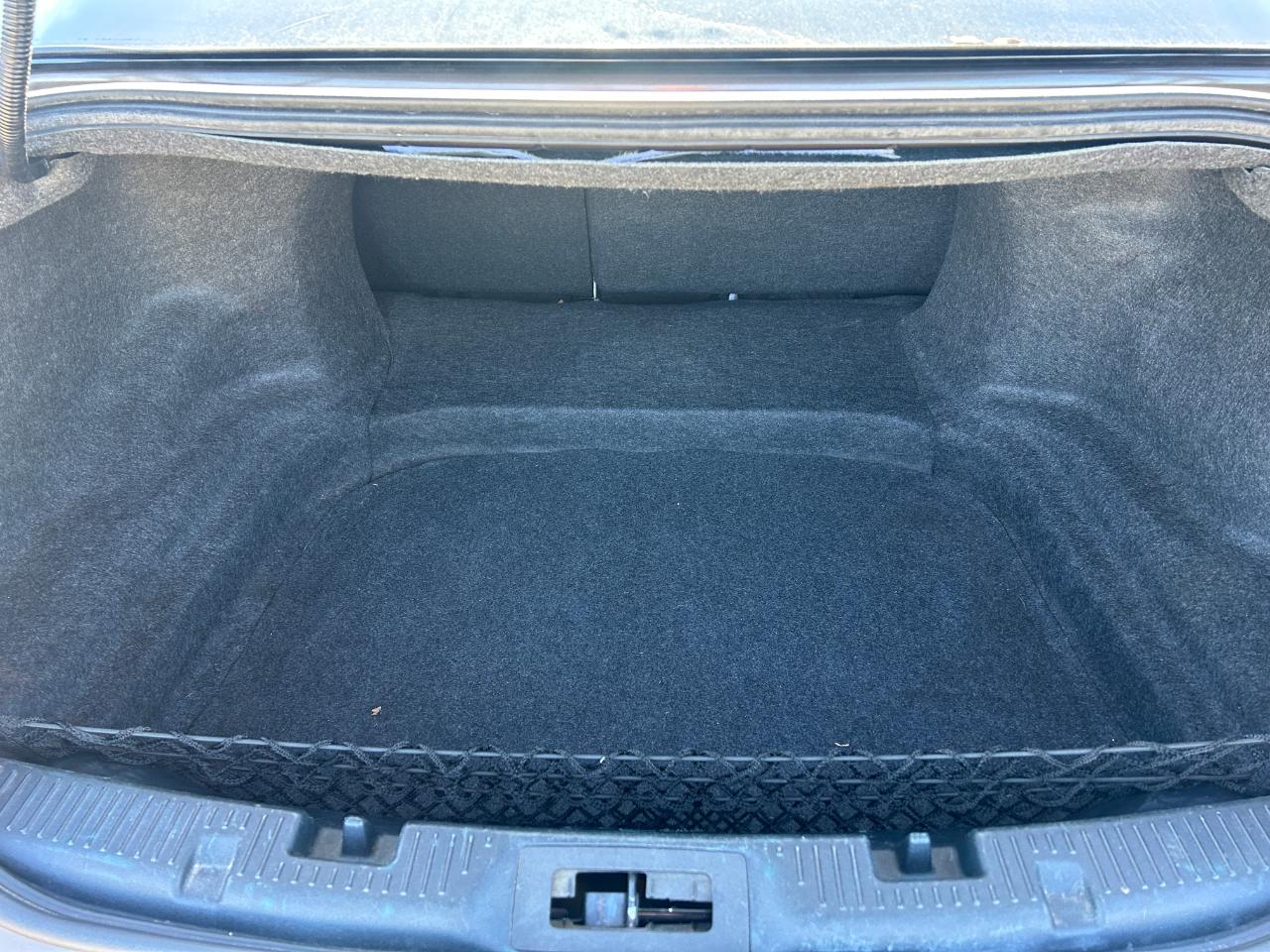 Ford Taurus Limited FWD 2016