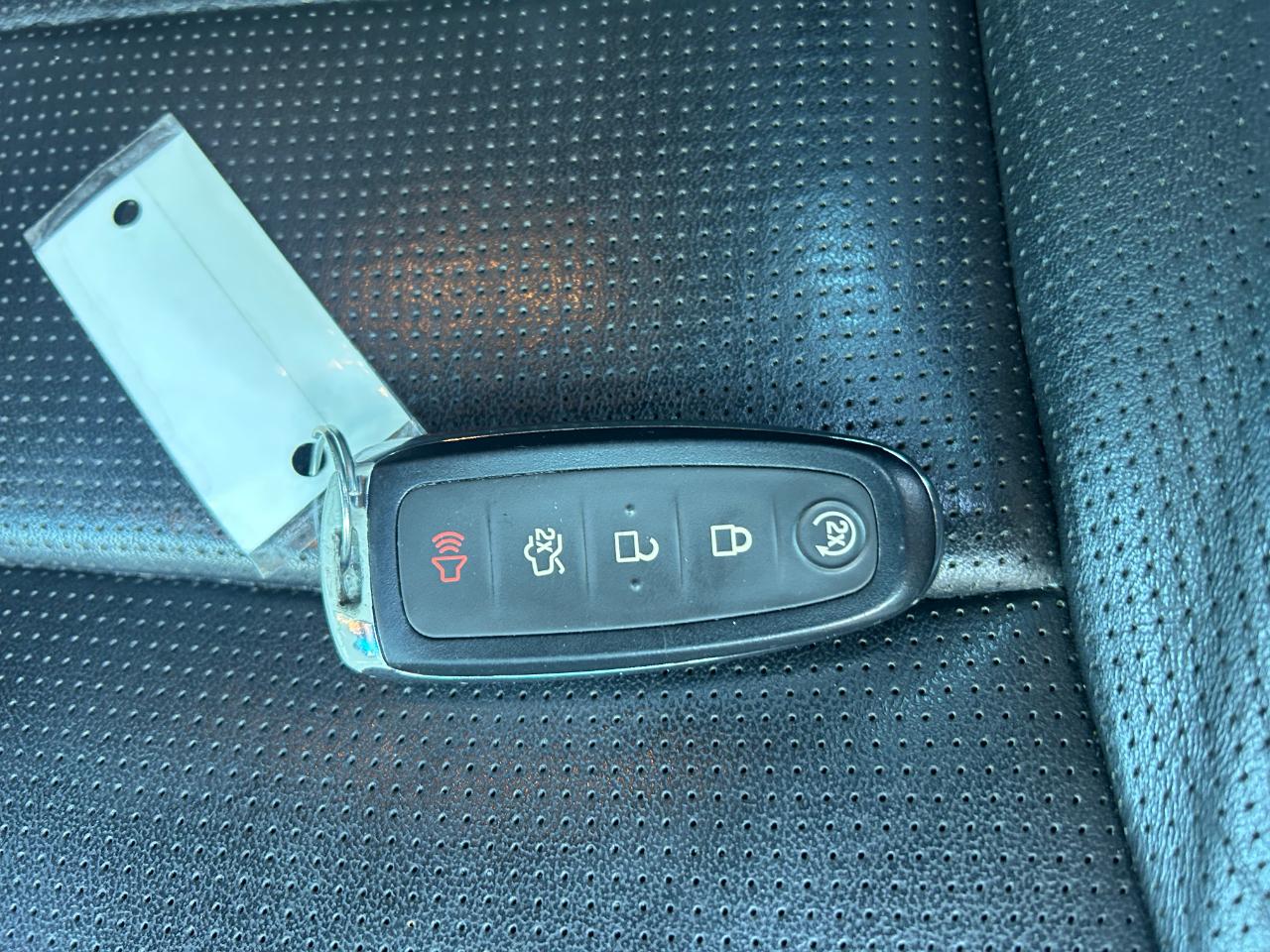 Ford Taurus Limited FWD 2016