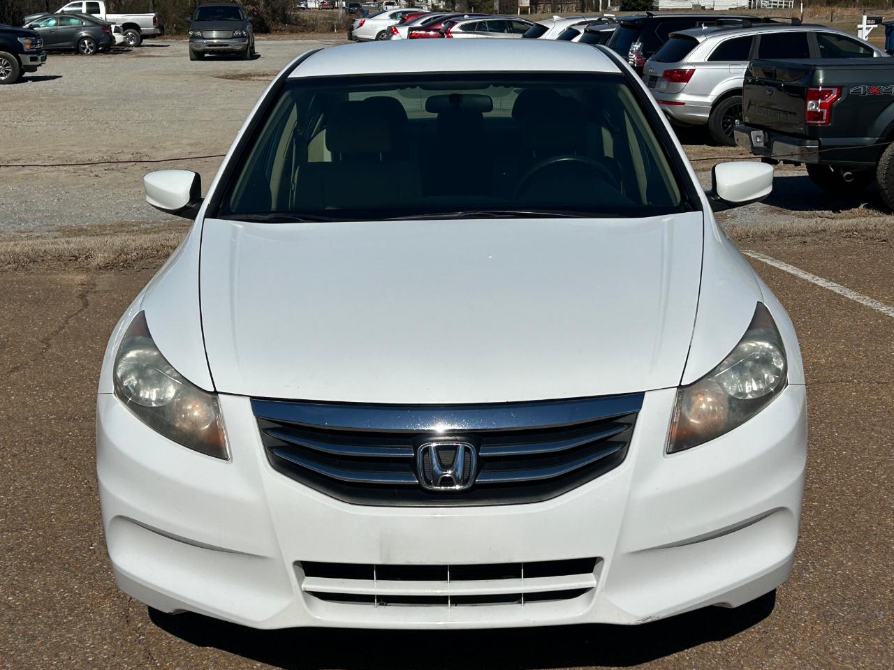 Honda Accord LX sedan AT 2012