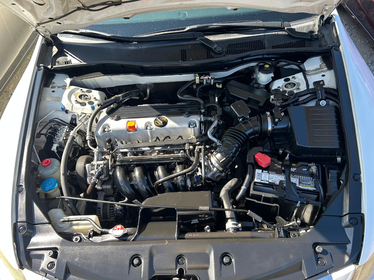 Honda Accord LX sedan AT 2012