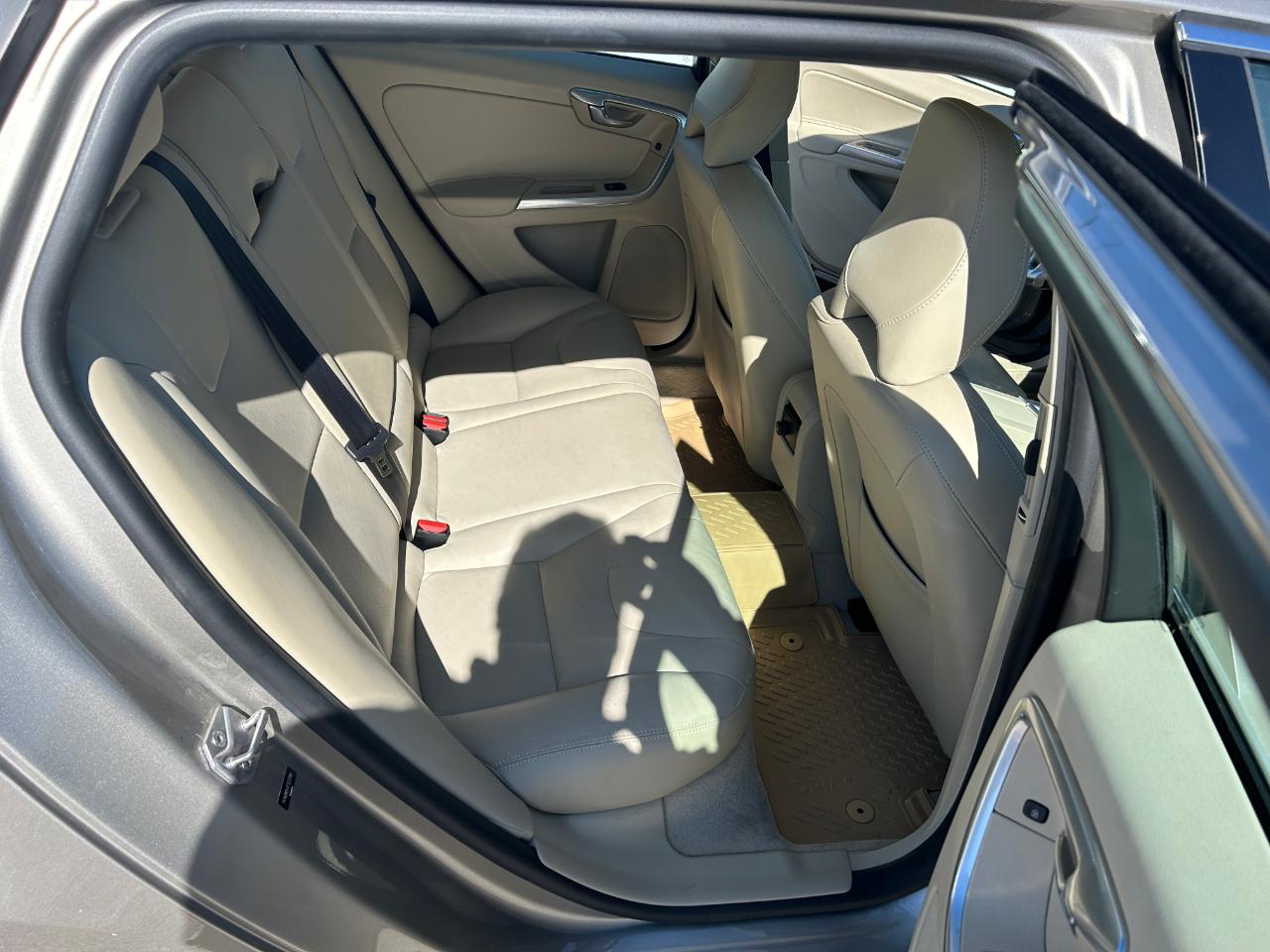 Volvo V60 T5 Drive-E Premier FWD 2015