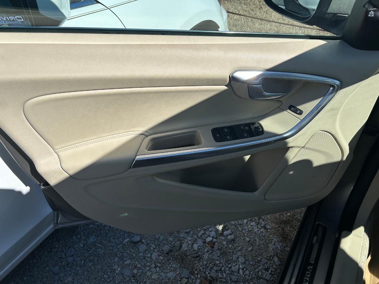 Volvo V60 T5 Drive-E Premier FWD 2015