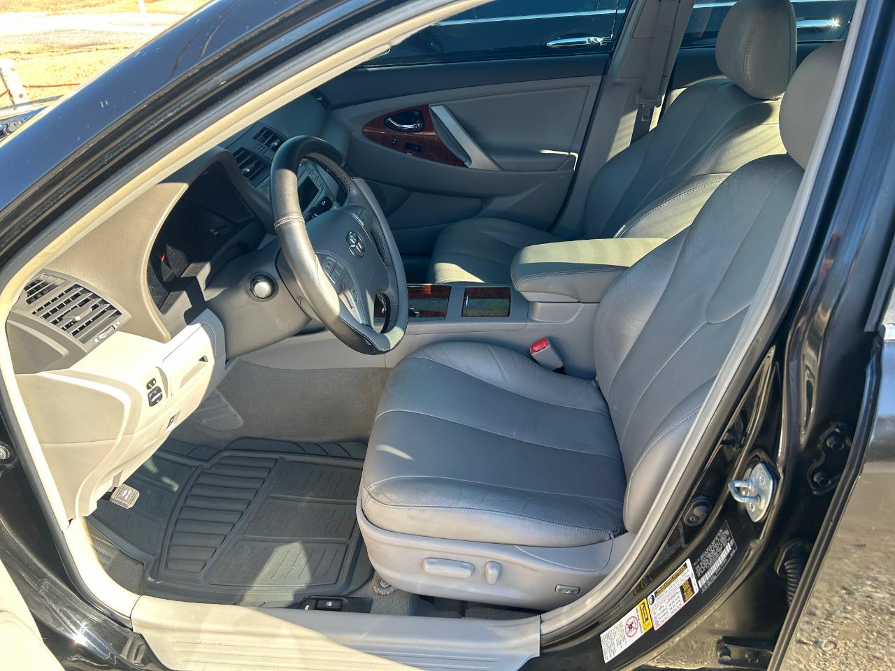 Toyota Camry XLE 4D Sedan 2010