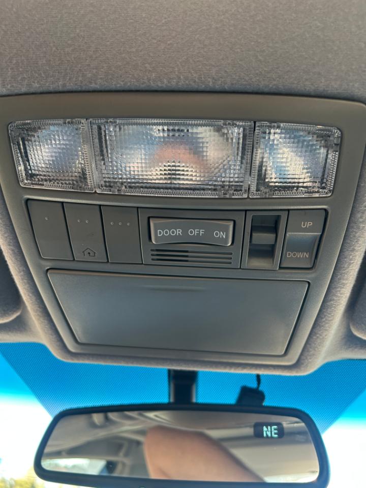 Toyota Camry XLE 4D Sedan 2010