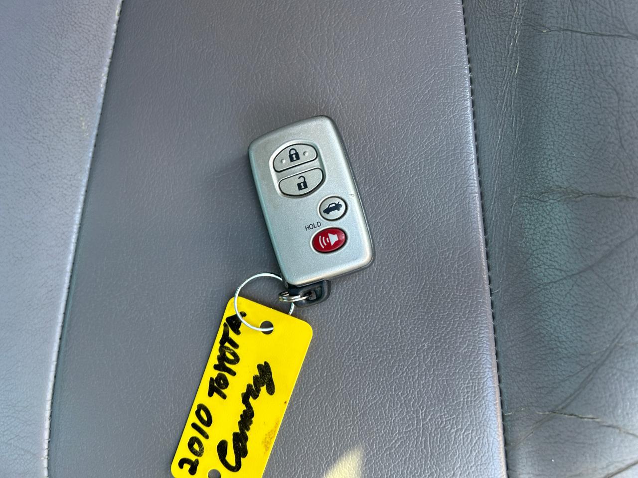 Toyota Camry XLE 4D Sedan 2010