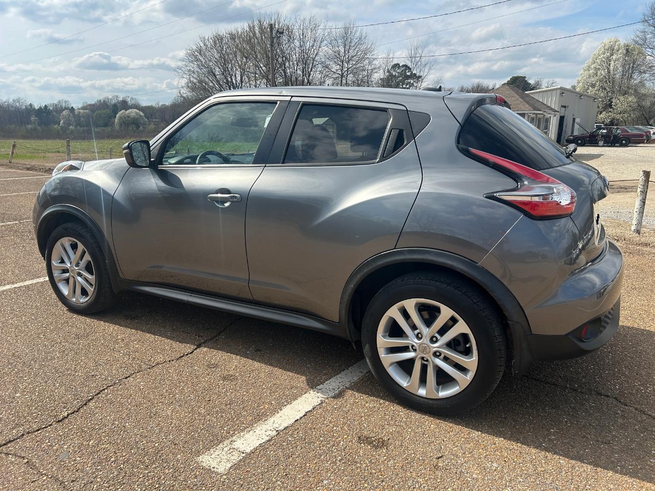 Nissan Juke SV AWD 2016
