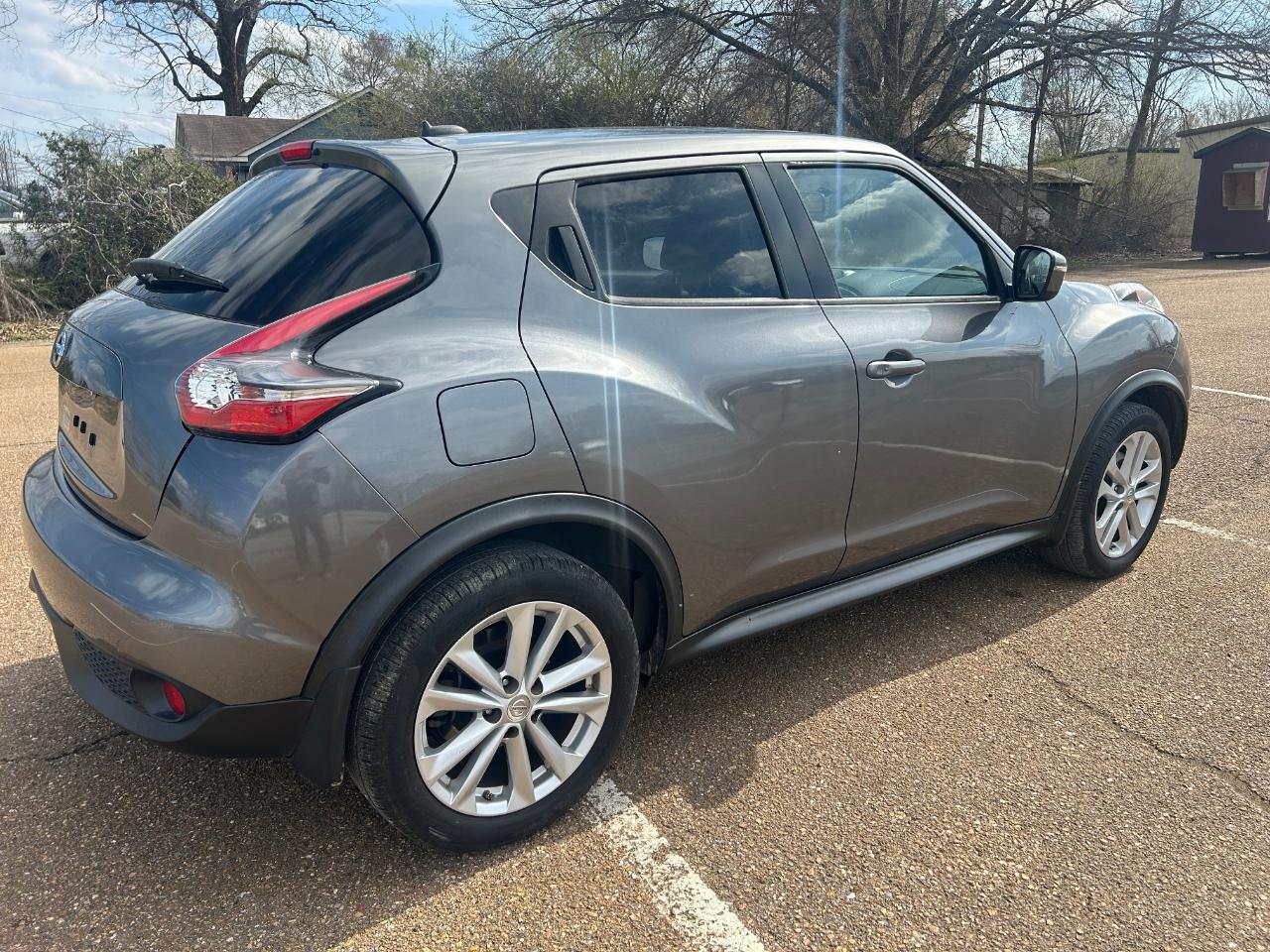 Nissan Juke SV AWD 2016