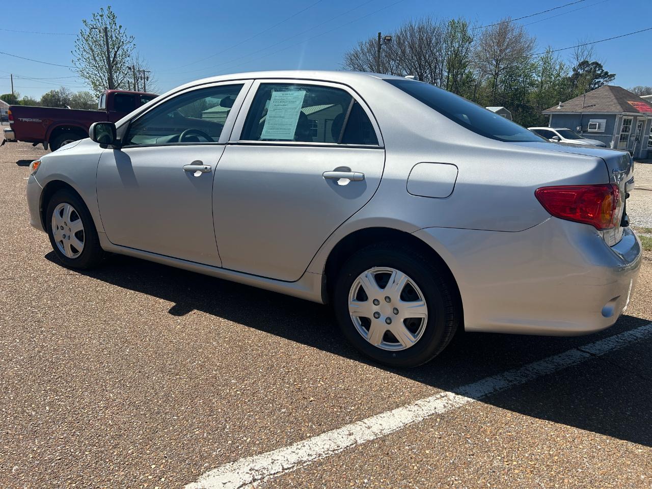 Toyota Corolla LE 4-Speed AT 2010