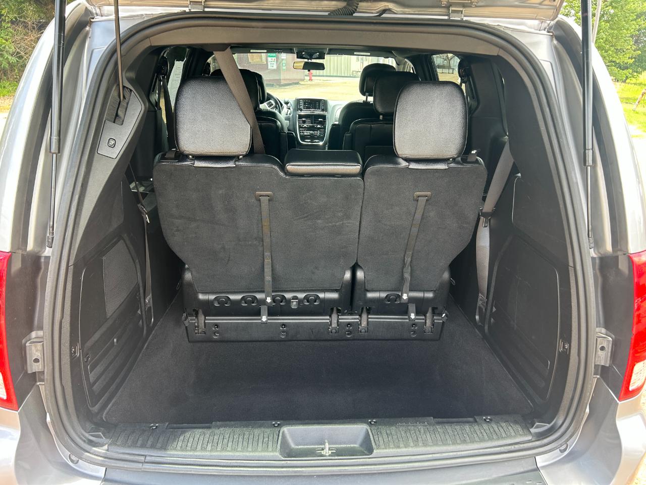 2016 Dodge Grand Caravan R/T - Photo 11