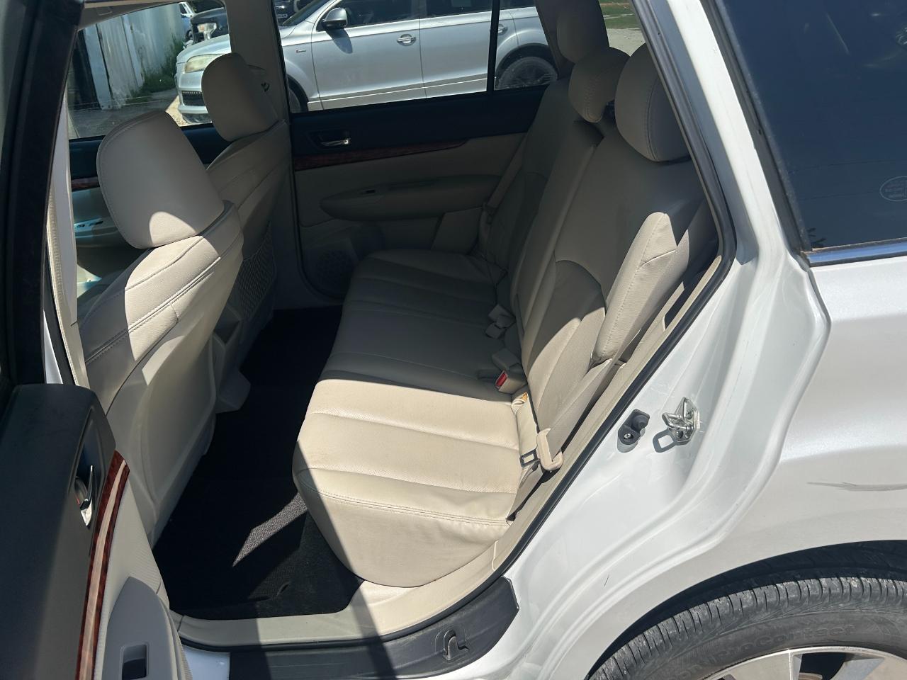 Subaru Outback 4dr Wgn H6 Auto 3.6R Limited Pwr Moon/Nav 2011