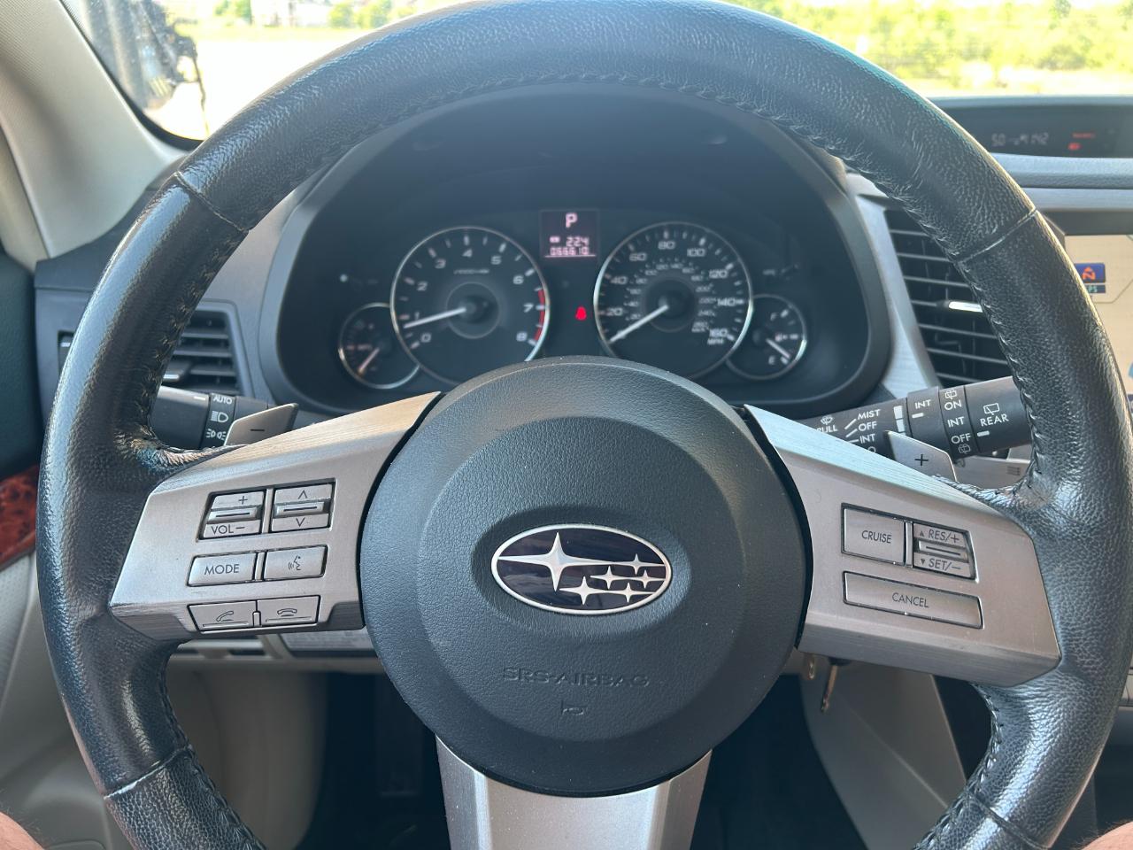 Subaru Outback 4dr Wgn H6 Auto 3.6R Limited Pwr Moon/Nav 2011