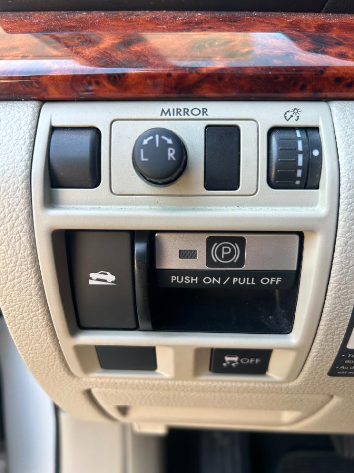 Subaru Outback 4dr Wgn H6 Auto 3.6R Limited Pwr Moon/Nav 2011