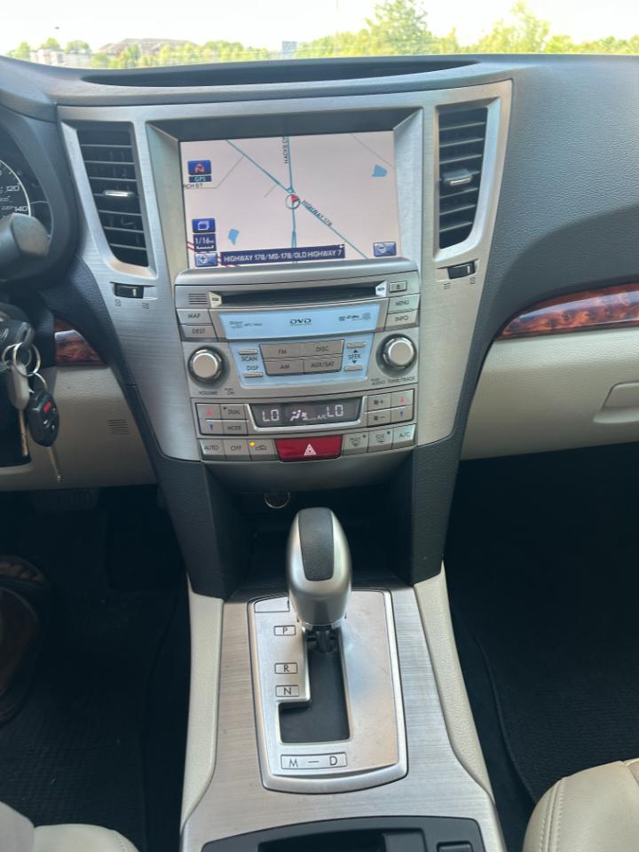 Subaru Outback 4dr Wgn H6 Auto 3.6R Limited Pwr Moon/Nav 2011