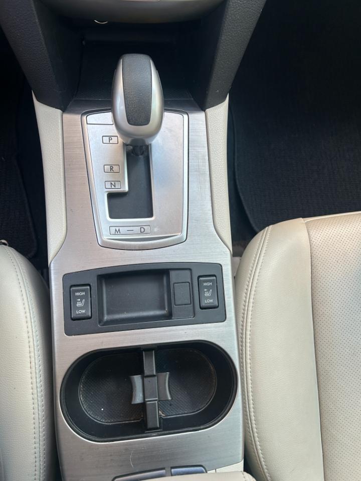 Subaru Outback 4dr Wgn H6 Auto 3.6R Limited Pwr Moon/Nav 2011