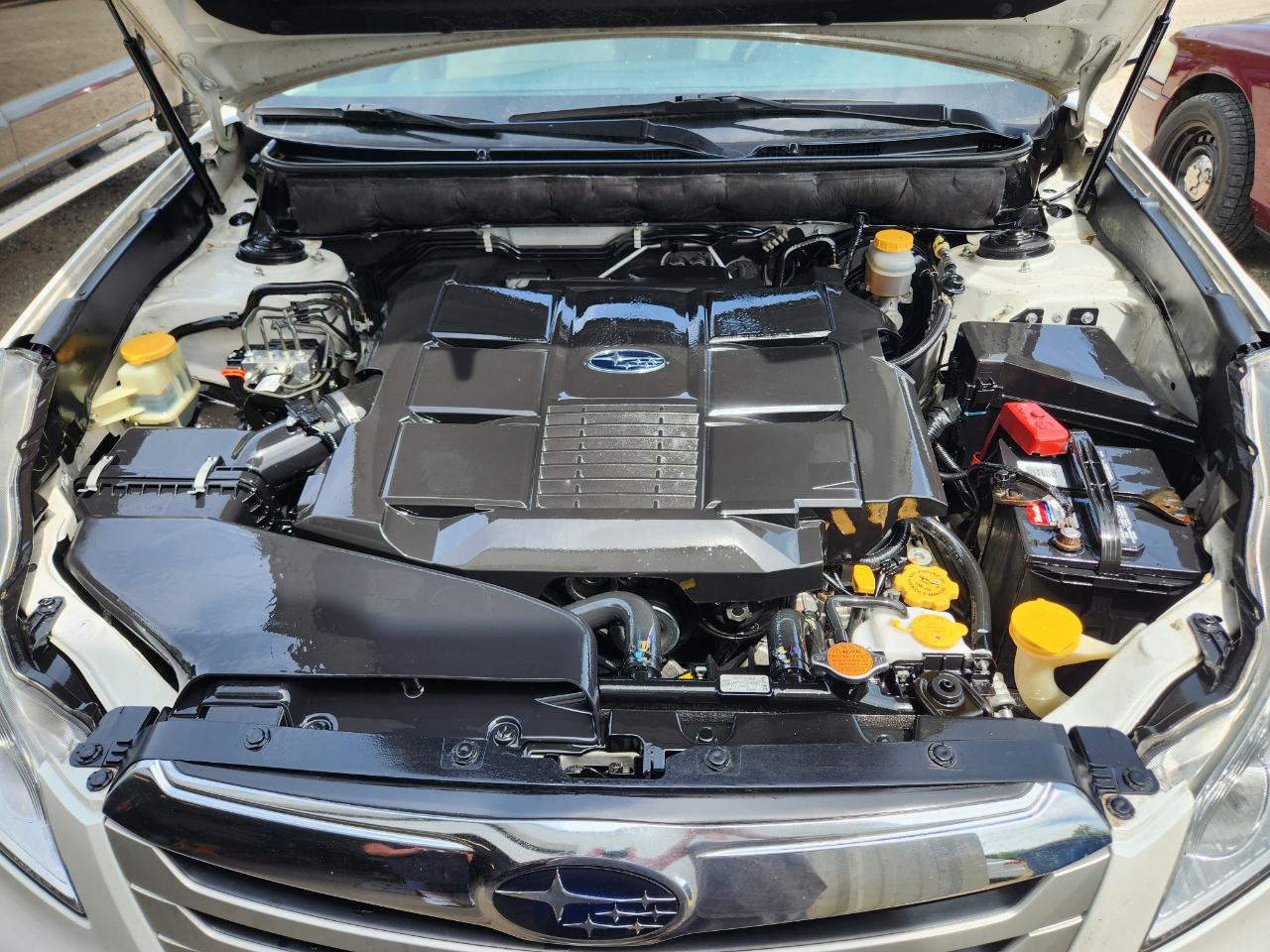 Subaru Outback 4dr Wgn H6 Auto 3.6R Limited Pwr Moon/Nav 2011