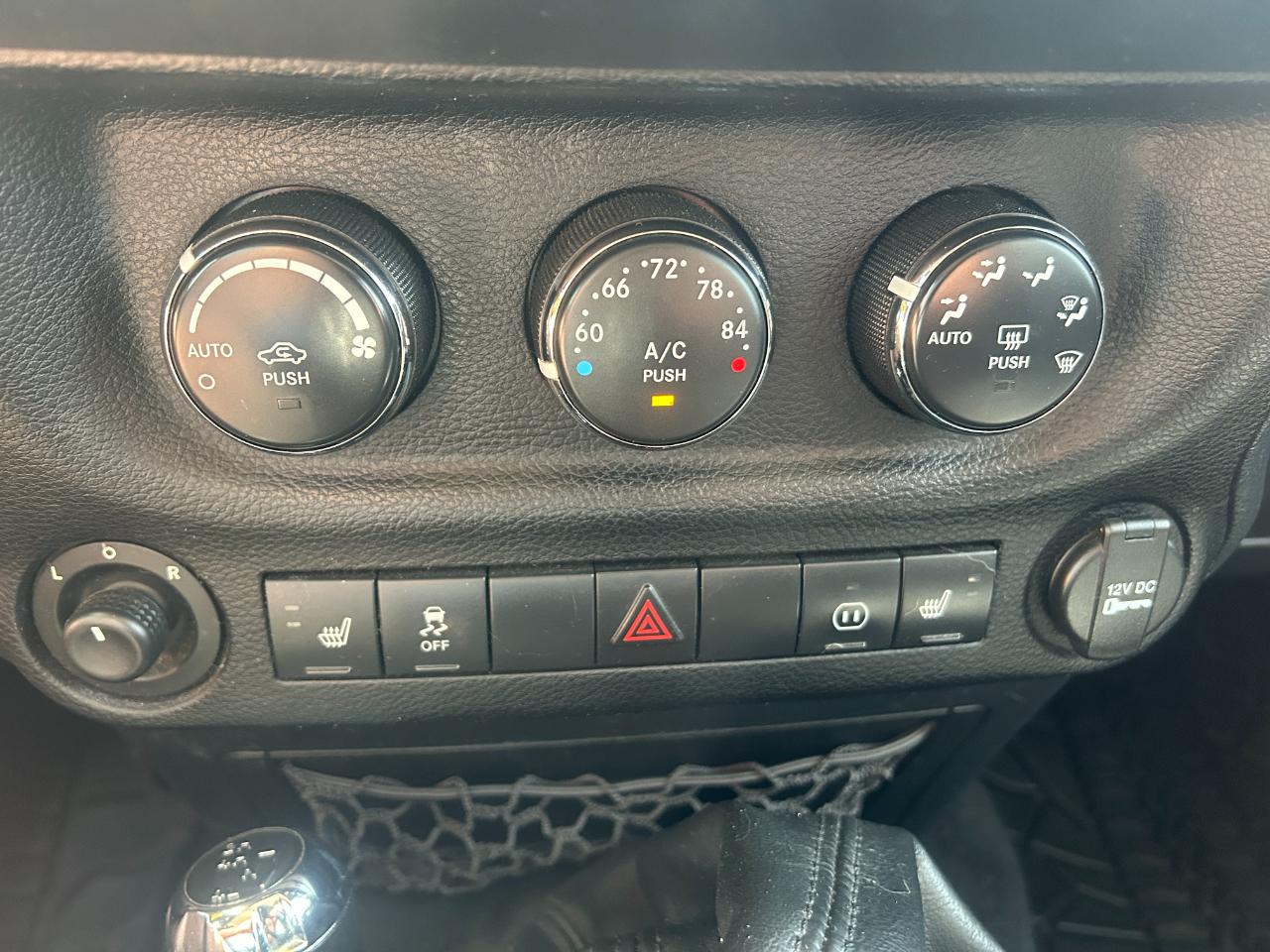 Jeep Wrangler Unlimited 4WD 4dr Call of Duty MW3 *Ltd Avail* 2012