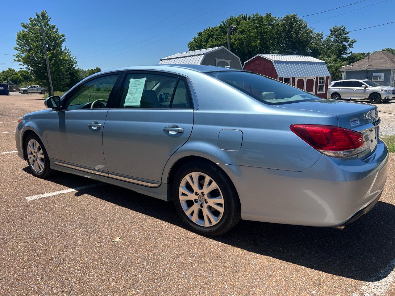 Toyota Avalon 4dr Sdn (Natl) 2011