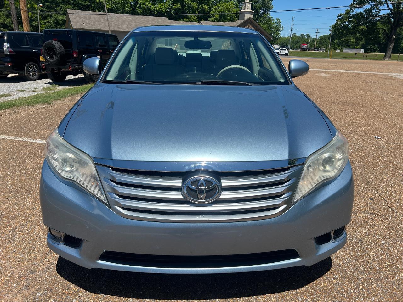 Toyota Avalon 4dr Sdn (Natl) 2011