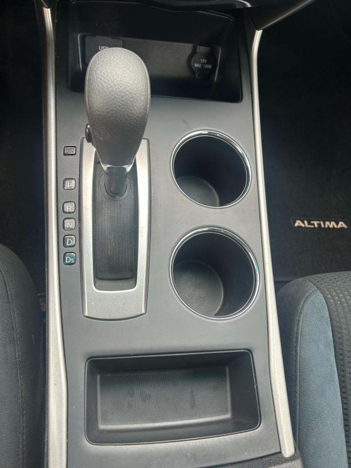 Nissan Altima 4dr Sdn I4 2.5 S 2015
