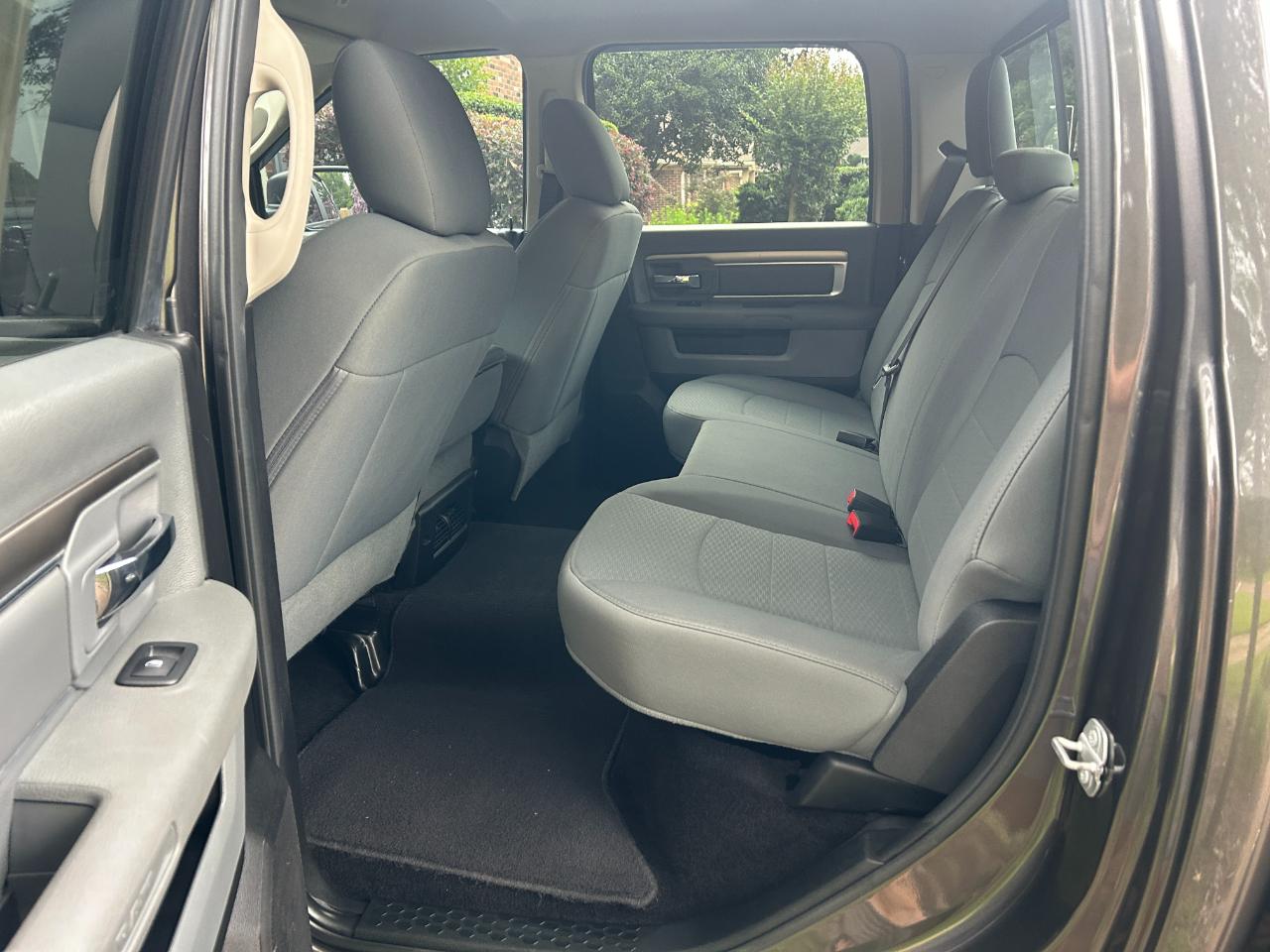 RAM 2500 SLT 4x4 Crew Cab 6'4" Box 2017