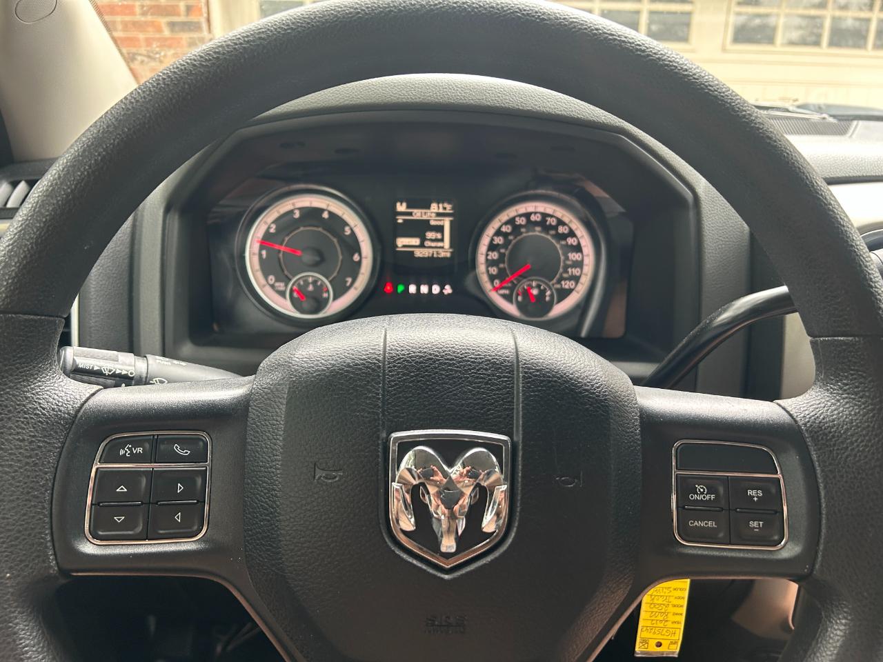 RAM 2500 SLT 4x4 Crew Cab 6'4" Box 2017