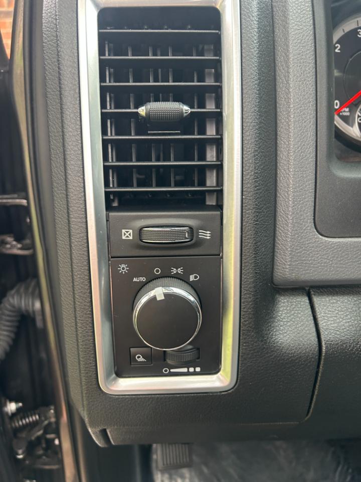 RAM 2500 SLT 4x4 Crew Cab 6'4" Box 2017