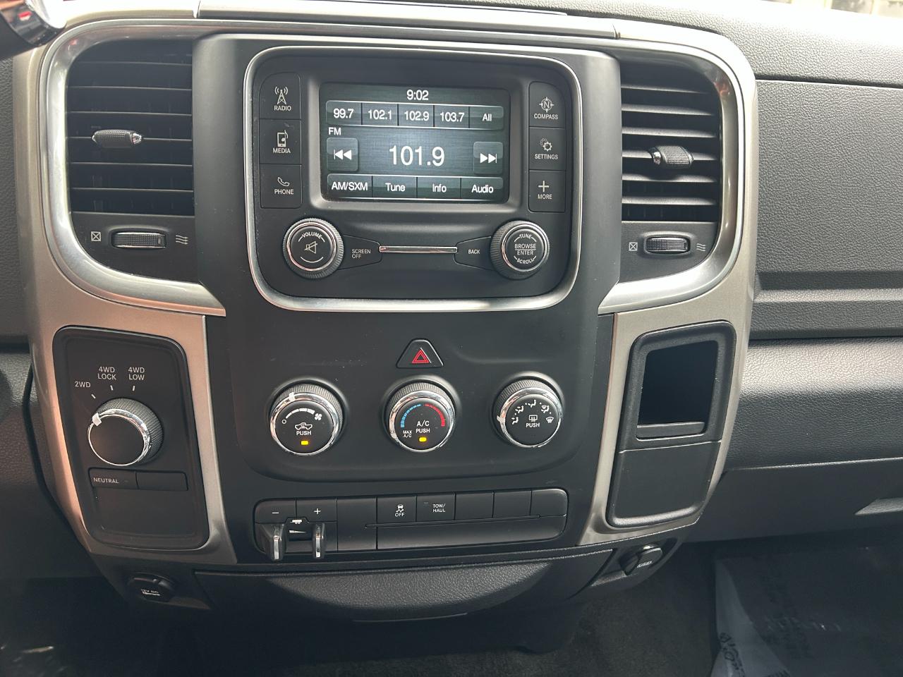 RAM 2500 SLT 4x4 Crew Cab 6'4" Box 2017