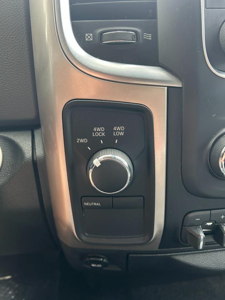 RAM 2500 SLT 4x4 Crew Cab 6'4" Box 2017