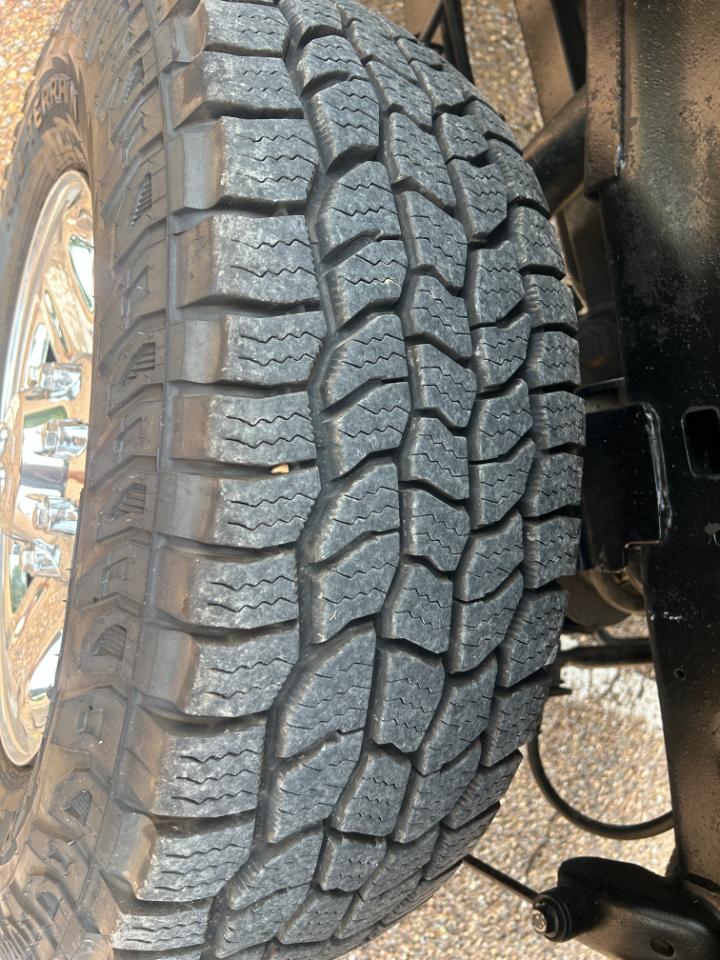 RAM 2500 SLT 4x4 Crew Cab 6'4" Box 2017