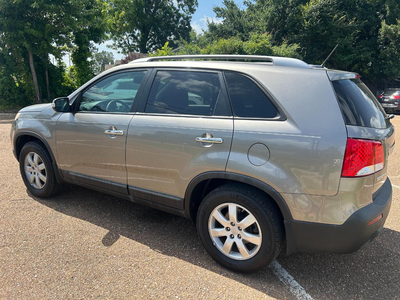 Kia Sorento 2WD 4dr I4 LX 2011