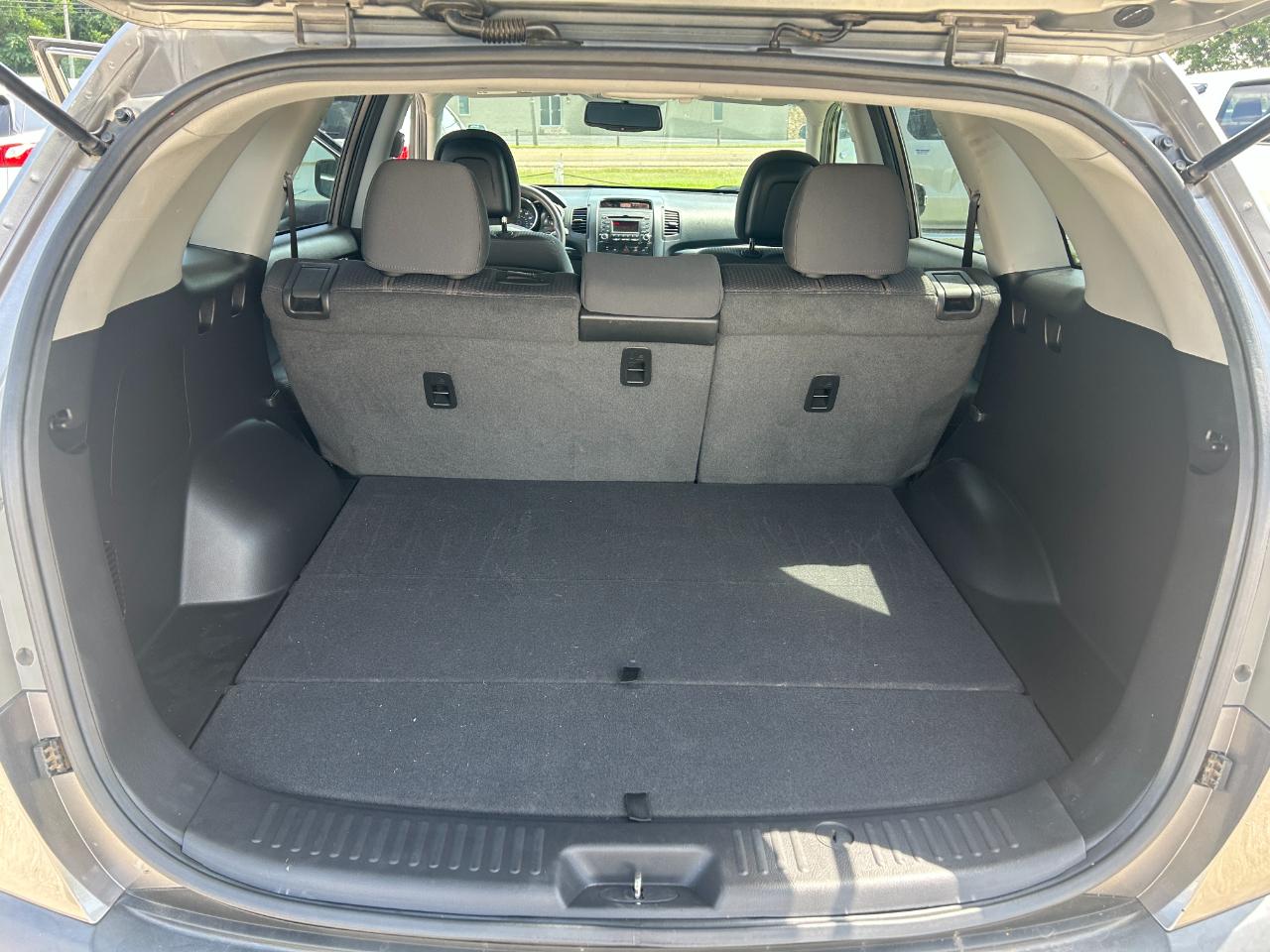 Kia Sorento 2WD 4dr I4 LX 2011