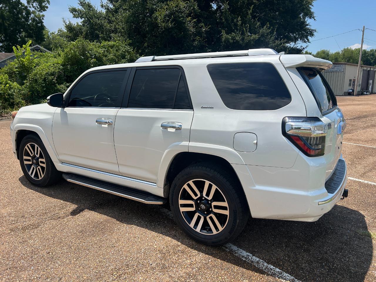 Toyota 4Runner RWD 4dr V6 Limited (Natl) 2015