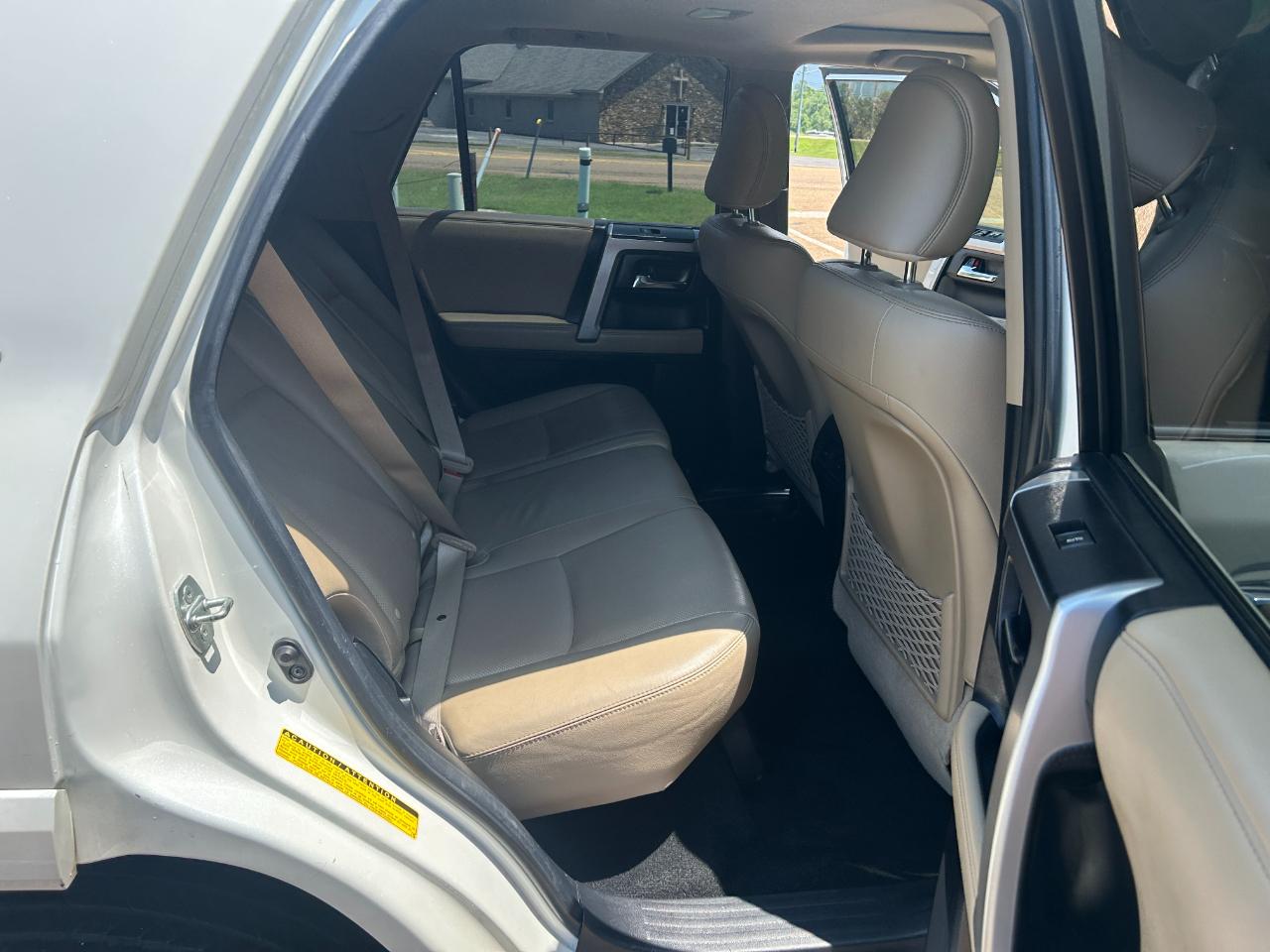 Toyota 4Runner RWD 4dr V6 Limited (Natl) 2015