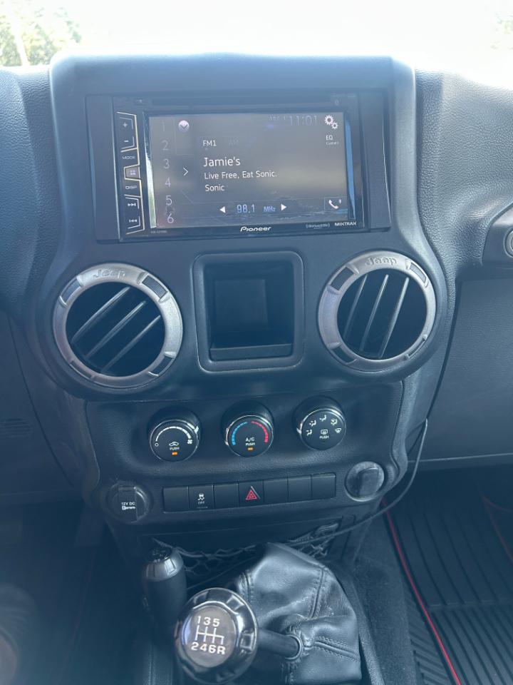 2013 Jeep Wrangler Sport - Photo 14