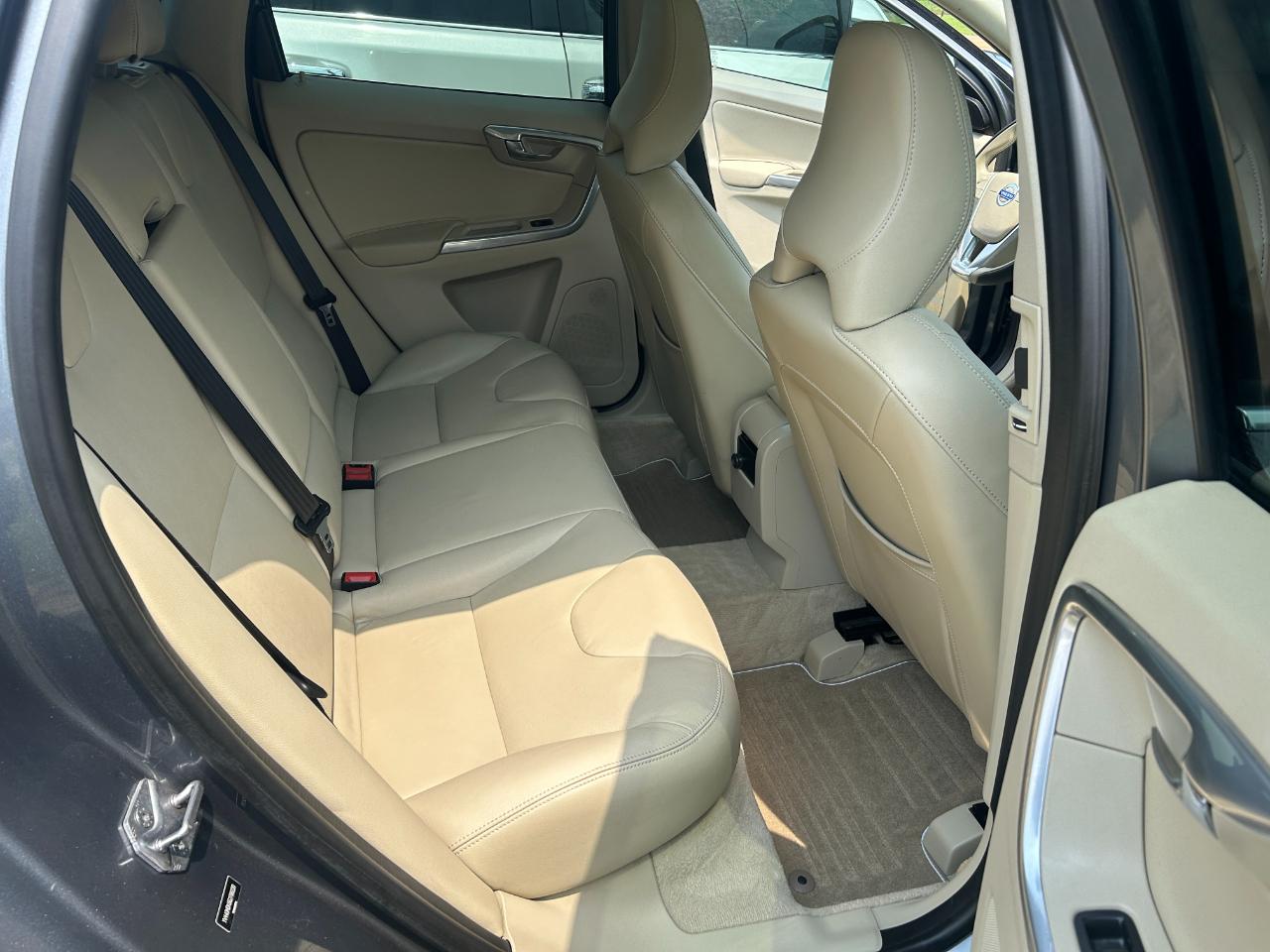 Volvo XC60 FWD 4dr T5 Drive-E Premier 2016