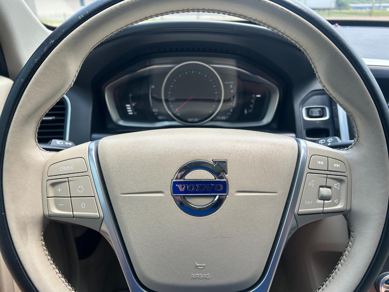 Volvo XC60 FWD 4dr T5 Drive-E Premier 2016